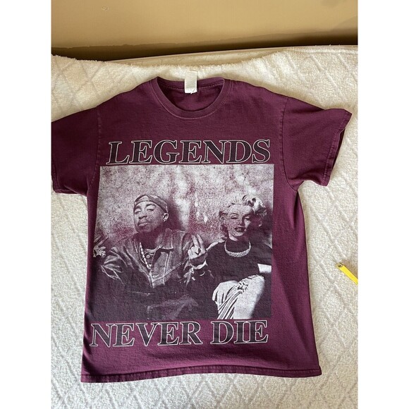 Tupac & Marilyn Monroe Tshirt. Legends Never Die. Size M. Gildan Heavy Cotton - Picture 1 of 10